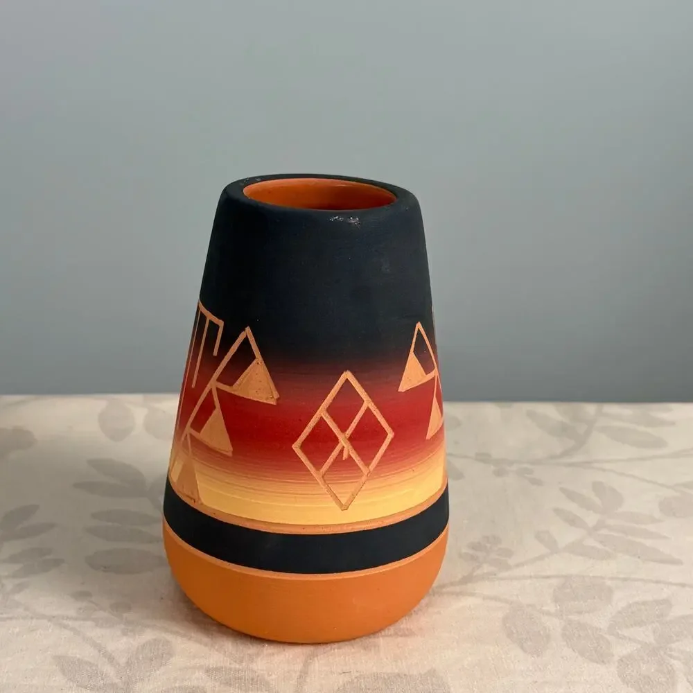 Jeanne High Elk Sioux Pottery Vase Signed Lakota Native American Art 6
